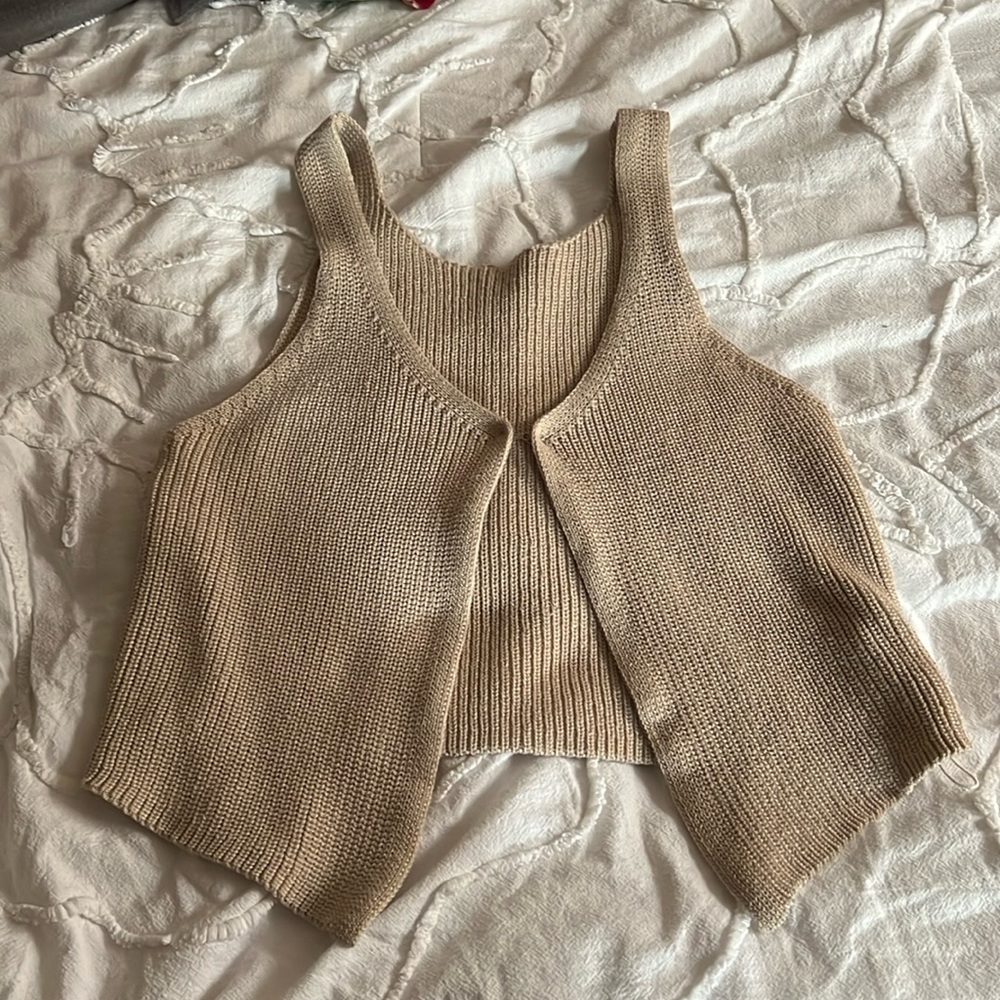 Knit hook top
